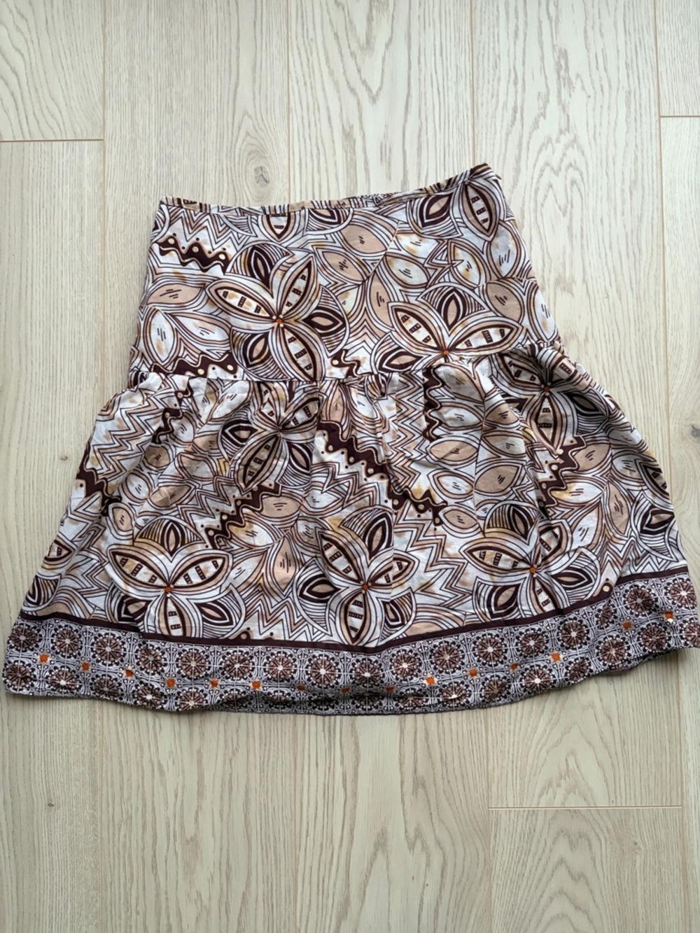 3/$20 A.K.A. Low Rise Boho Knee Length Skirt Brown Patterned Size Small